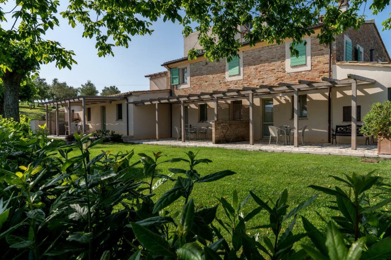 Le Maraclà Country House Iesi Exterior foto