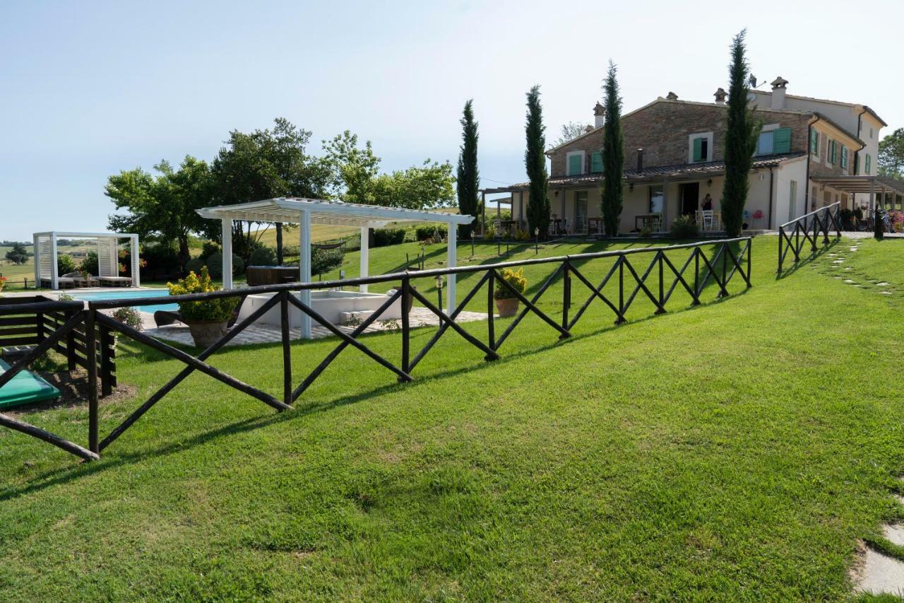 Le Maraclà Country House Iesi Exterior foto
