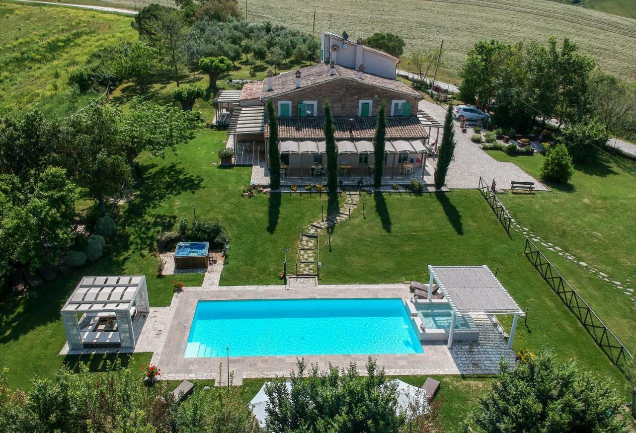 Le Maraclà Country House Iesi Exterior foto